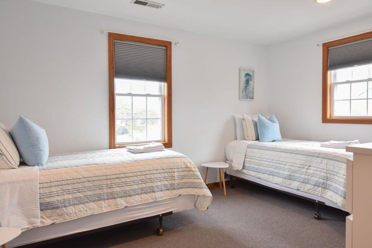 12216 - Beautiful Views Of Cape Cod Bay Access To Private Beach Easy Access To P-Town Truro Exterior foto